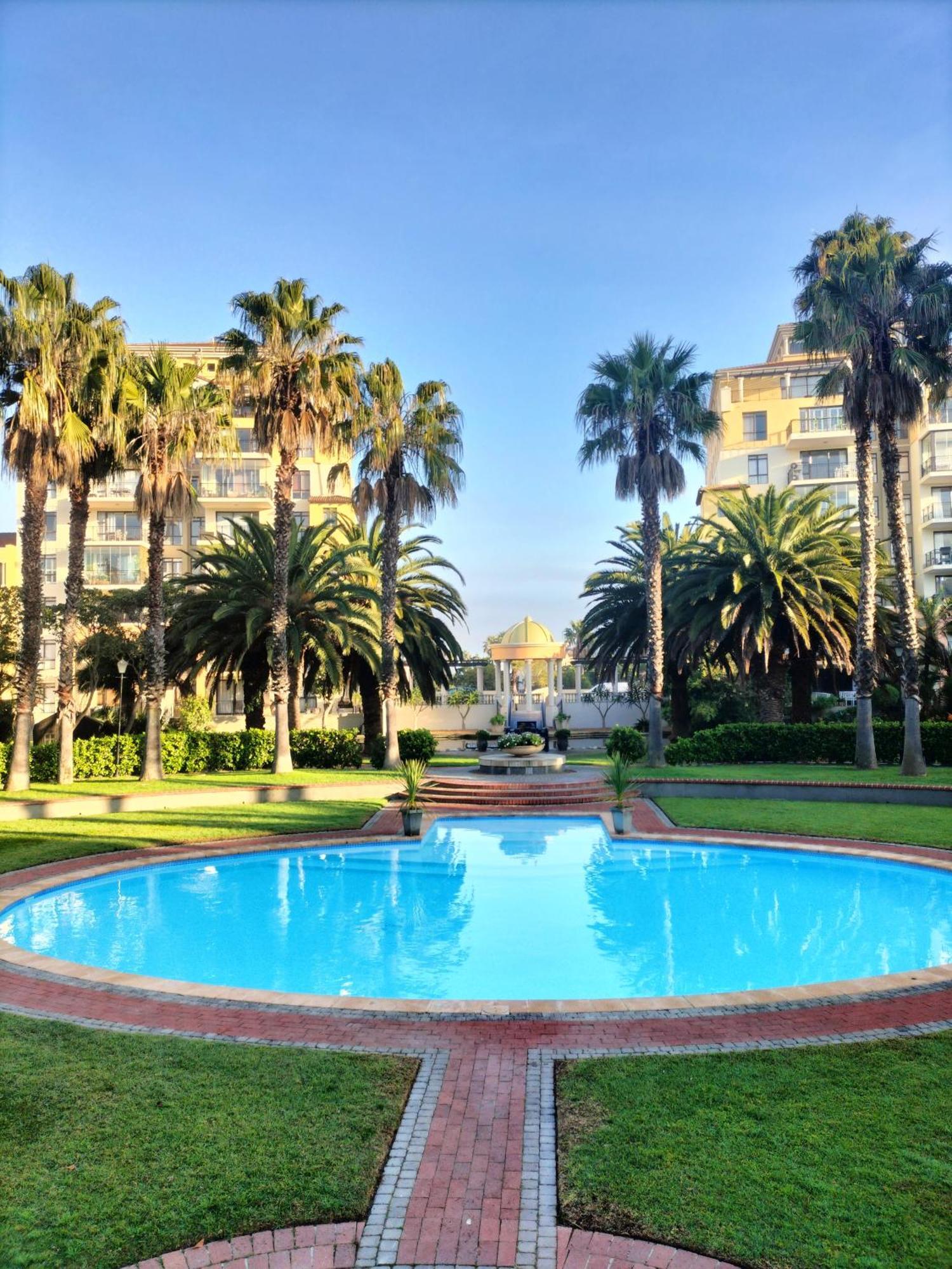 La Palmera - Island Club Canal Front Appartement