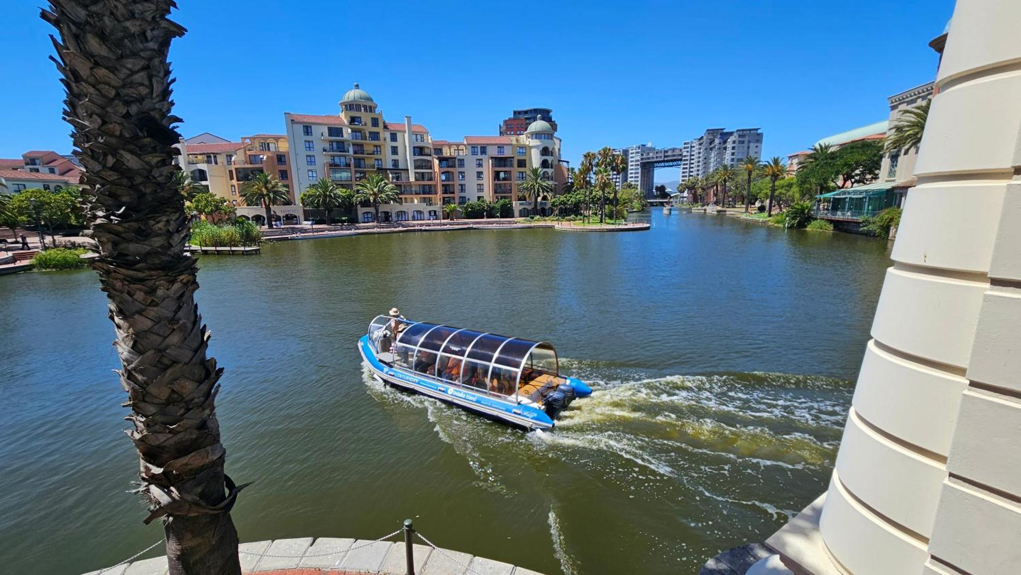 La Palmera - Island Club Canal Front Appartement *